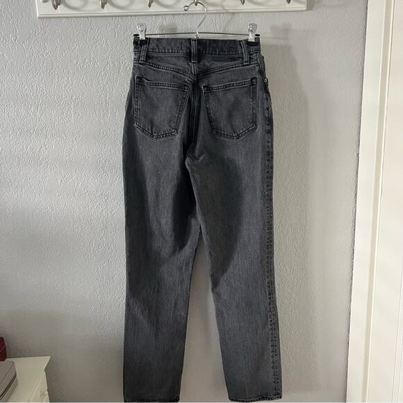 Abercrombie Ultra High Rise 90s Straight Jeans - Curve Love - Picture 6 of 10